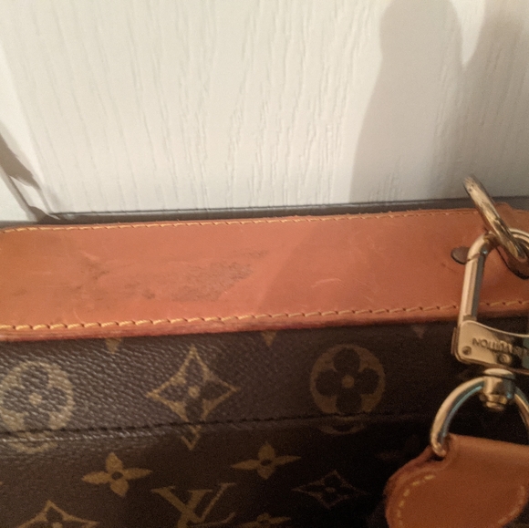 Louis Vuitton Garment Bag - Picture 11 of 16